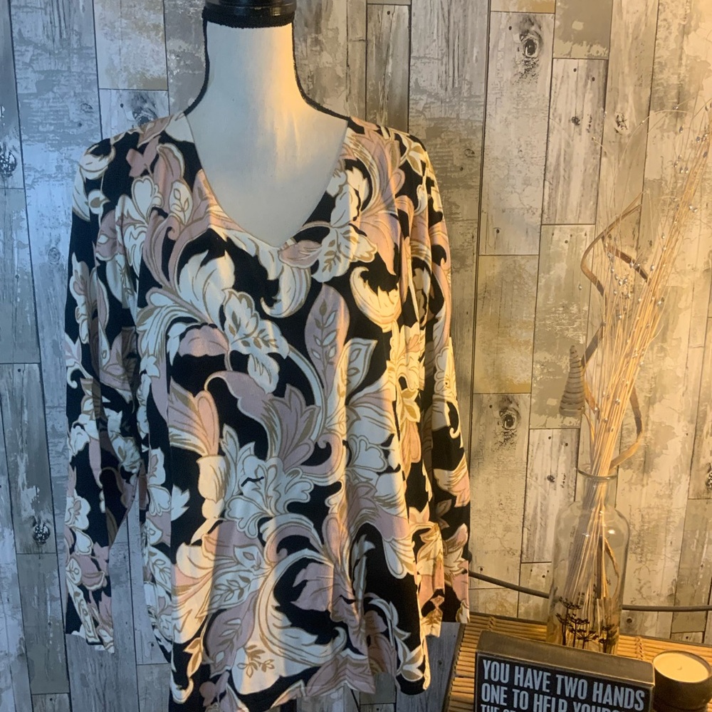 Chico's Set of Two Elegant Floral V-Neck Sweaters. Size 3 (16) NWT - Picture 3 of 12